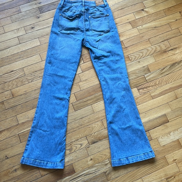ZARA High-waisted flare jeans Z1975 (8)with gold button-button fly. Altered—>5-6 - Picture 6 of 10